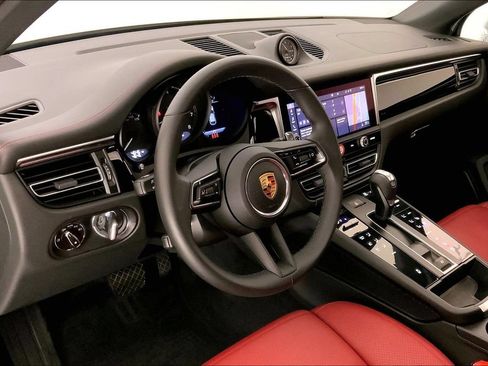 Used 2023 Porsche Macan AWD/4WD image 21
