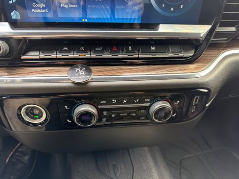 Used 2023 Chevrolet Silverado 1500 RST image 29