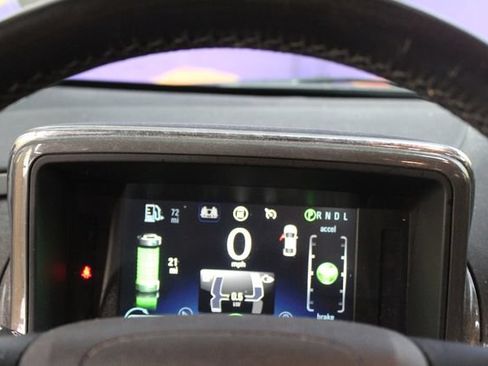 Used 2015 Chevrolet Volt FWD image 18