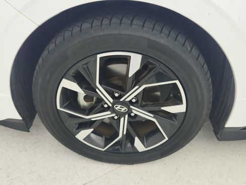 Used 2025 Hyundai Sonata SEL FWD image 29