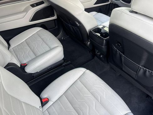 Used 2021 Kia Telluride SX w/ SX Prestige Package image 31