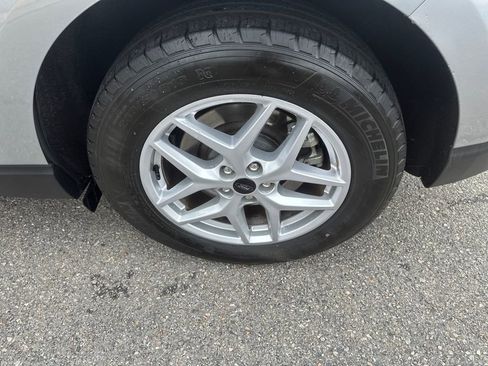 Used 2024 Ford Edge SEL image 16