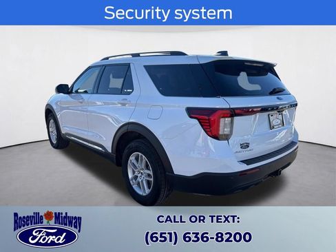Used 2025 Ford Explorer Active AWD/4WD image 6