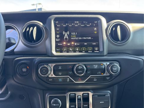 Used 2023 Jeep Wrangler Unlimited w/ 8.4" Radio Group image 14