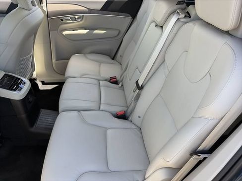Used 2024 Volvo XC90 T8 Plus w/ Protection Package Premier AWD/4WD image 17