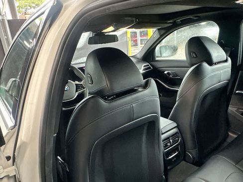 Used 2025 BMW 330i Sedan RWD image 23