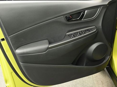 Used 2018 Hyundai Kona Limited image 10