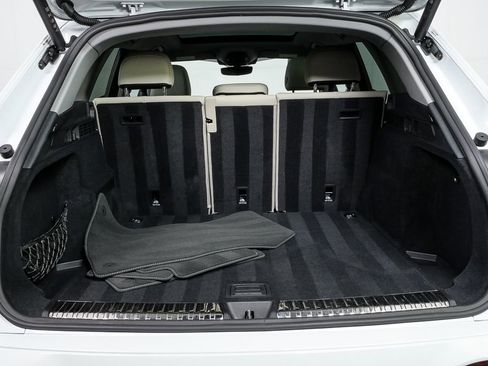 Used 2025 Audi Q5 Premium Plus w/ Premium Plus image 31