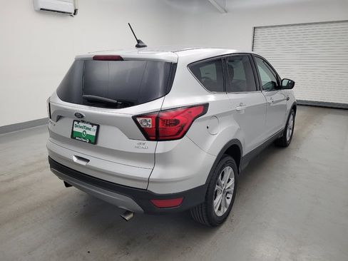 Used 2019 Ford Escape SE FWD image 9