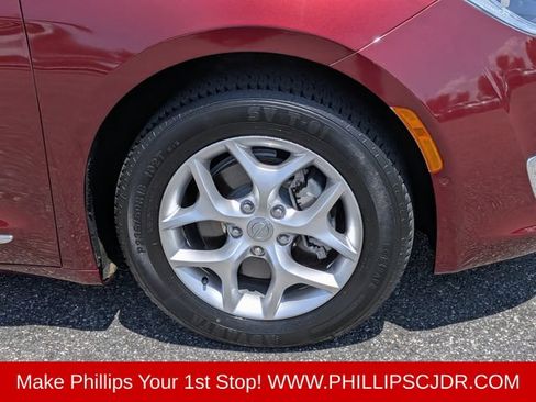 Certified 2018 Chrysler Pacifica Touring-L Plus w/ Advanced Safetytec Group FWD image 10