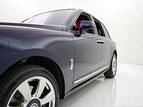 Used 2025 Rolls-Royce Cullinan image 15