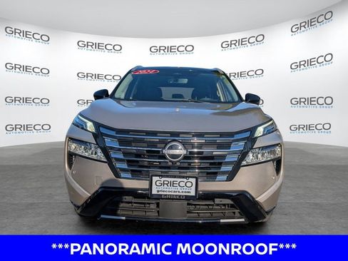 Certified 2024 Nissan Rogue Platinum w/ Platinum Premium Package FWD image 2