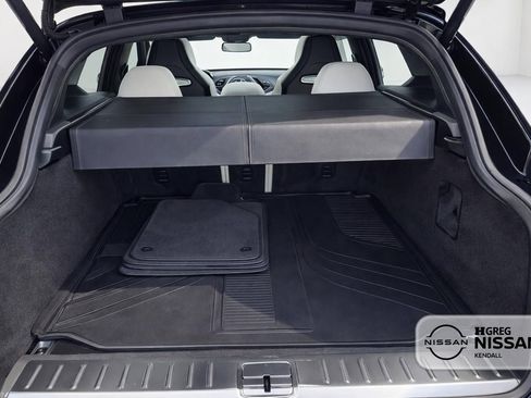 Used 2021 Aston Martin DBX AWD/4WD image 14