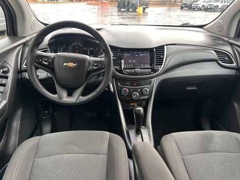 Used 2022 Chevrolet Trax LS w/ Tint and Cruise Package image 26