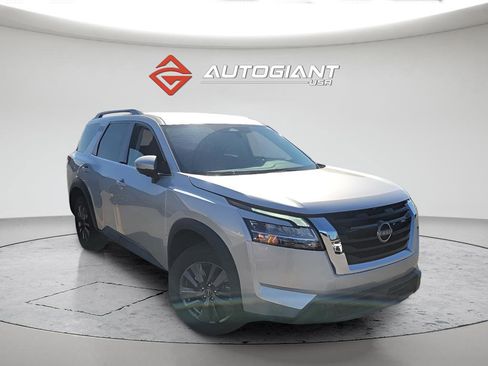 Used 2022 Nissan Pathfinder SV image 7
