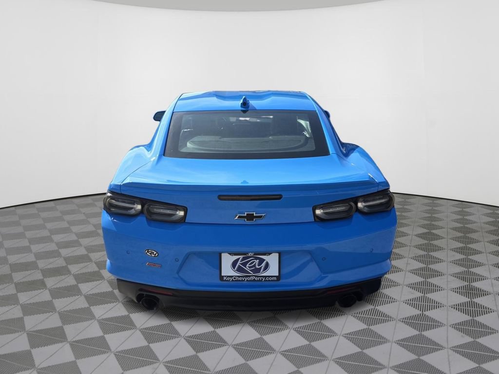 Used 2022 Chevrolet Camaro LT w/ RS Package RWD image 9