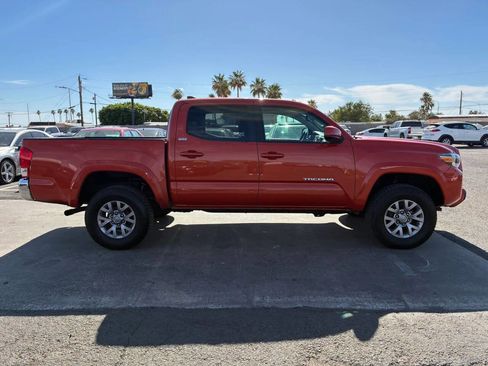Used 2016 Toyota Tacoma SR5 w/ SR5 Appearance Package (SN) AWD/4WD image 10