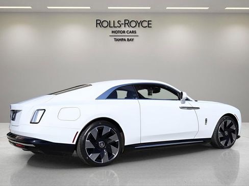 New 2026 Rolls-Royce Spectre image 2