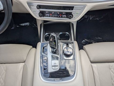 Used 2021 BMW 745e xDrive w/ Premium Package AWD/4WD image 6