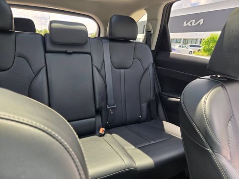 Used 2025 Kia Sorento S w/ Panoramic Sunroof Package FWD image 14