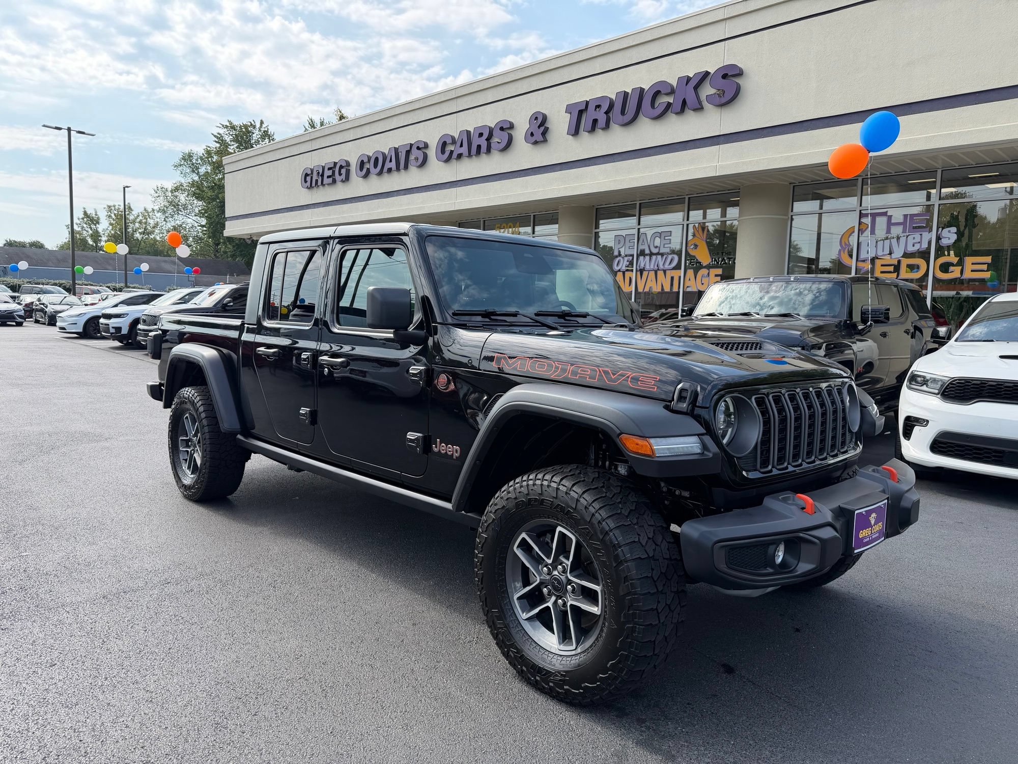 Used 2026 Jeep Gladiator Mojave AWD/4WD image 1