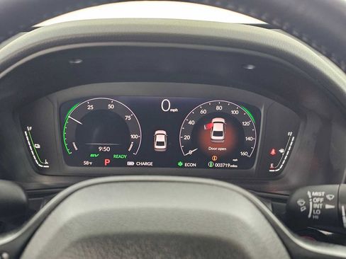 Used 2025 Honda Accord Sport image 23