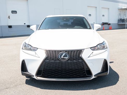 Used 2020 Lexus IS 350 F Sport w/ F Sport Package RWD image 9