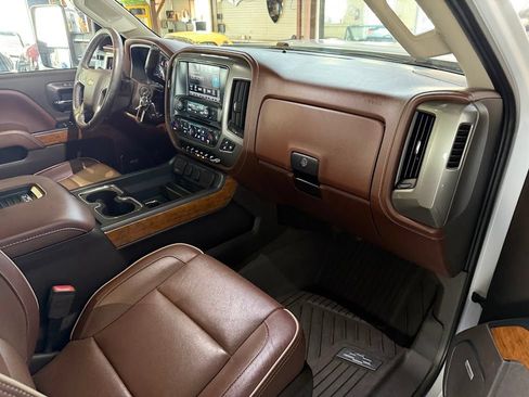 Used 2018 Chevrolet Silverado 3500 High Country AWD/4WD image 15