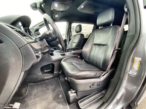 Used 2019 Dodge Grand Caravan GT FWD image 11