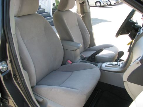 Used 2011 Toyota Corolla LE FWD image 14