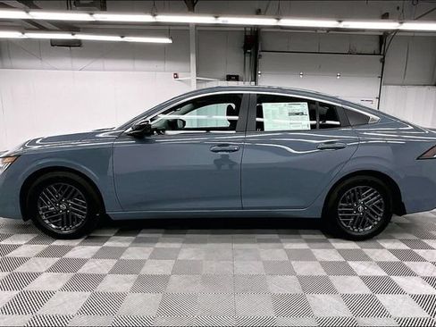 New 2026 Nissan Sentra SV w/ SV Convenience Package FWD image 17