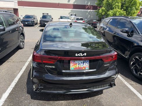 Used 2022 Kia Forte GT-Line w/ GT-Line Premium Package FWD image 5