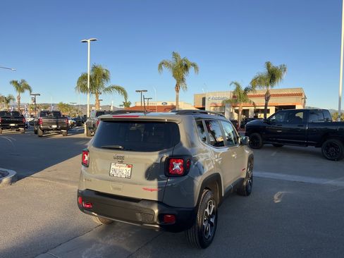 Used 2020 Jeep Renegade Trailhawk w/ Cold Weather Group image 8
