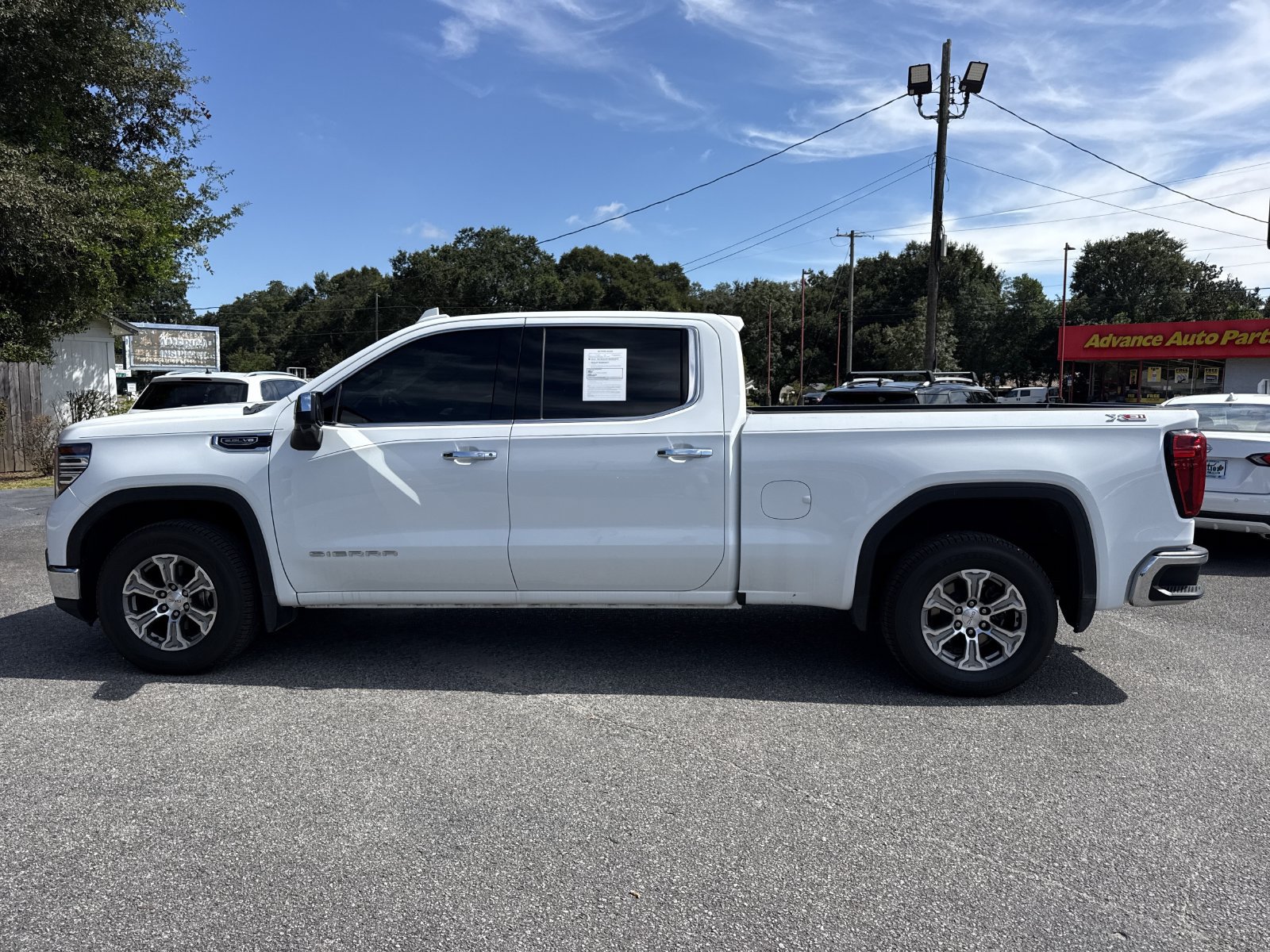 Used 2023 GMC Sierra 1500 SLT w/ X31 Off-Road Package AWD/4WD image 2