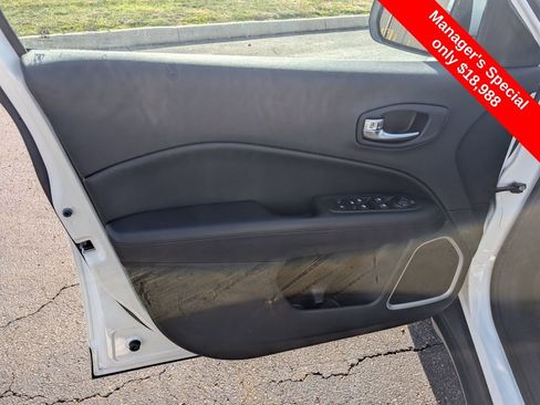 Used 2021 Jeep Compass Altitude image 14