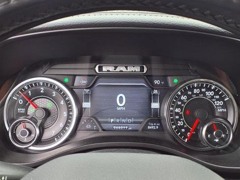 Used 2019 RAM 1500 Laramie w/ Sport Appearance Package AWD/4WD image 10