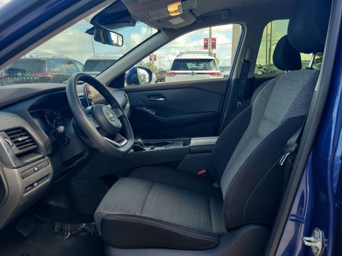 Certified 2023 Nissan Rogue SV FWD image 13