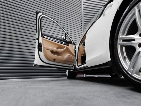 Certified 2023 Porsche Panamera Platinum Edition RWD image 13