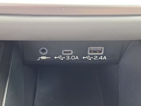 Certified 2025 Subaru Outback Premium AWD/4WD image 9