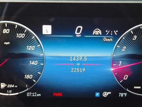Used 2025 Mercedes-Benz GLS 450 4MATIC image 10