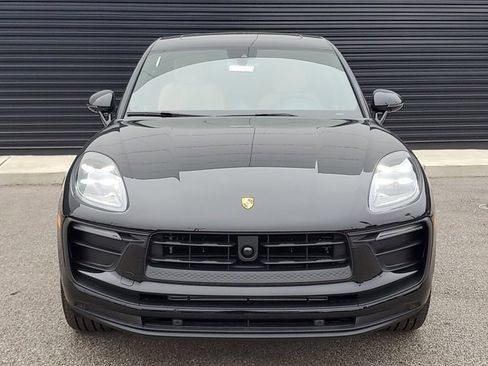 Used 2025 Porsche Macan image 10