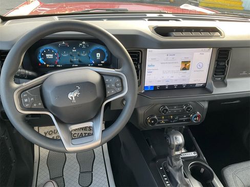 New 2025 Ford Bronco 4-Door w/ Sasquatch Package image 25