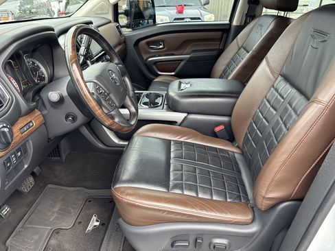 Used 2019 Nissan Titan Platinum Reserve w/ Platinum Utility Package AWD/4WD image 14