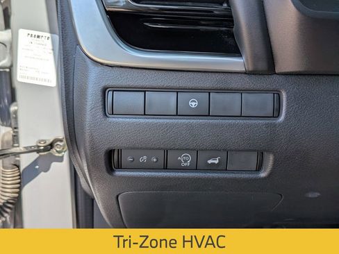 Used 2023 Nissan Rogue SL w/ SL Premium Package image 9