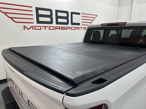 Used 2021 Chevrolet Silverado 1500 LTZ AWD/4WD image 12