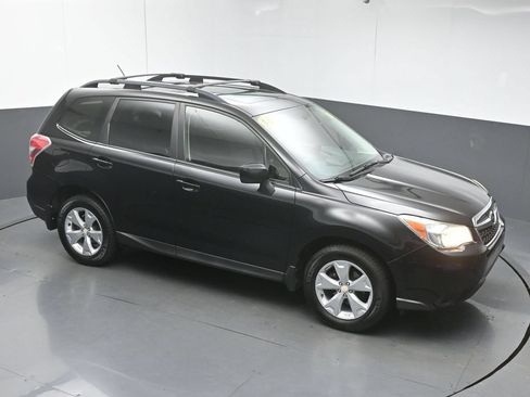 Used 2015 Subaru Forester 2.5i Premium w/ All-Weather Package AWD/4WD image 40