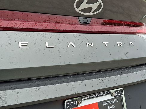 Used 2024 Hyundai Elantra SEL FWD image 31