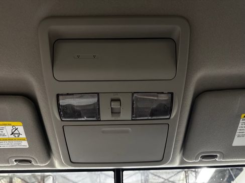 Used 2020 Nissan Frontier SV w/ Midnight Edition Floor Mats AWD/4WD image 26