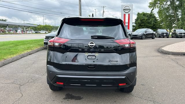 Certified 2023 Nissan Rogue SV w/ SV Premium B Package AWD/4WD image 5