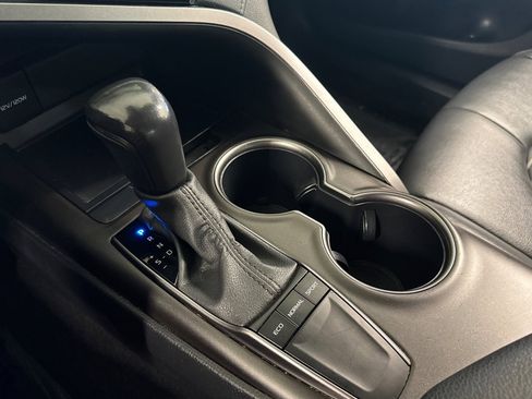 Used 2023 Toyota Camry SE image 20